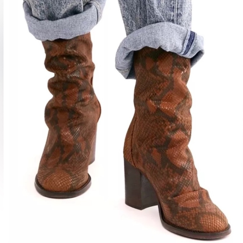 Free People Elle Block Heel Slouch Boots 39